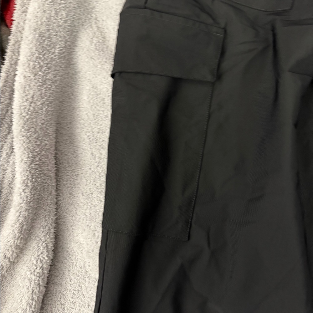 Old navy cargo nylon sleek tech pants women’s XL - Picture 2 of 4